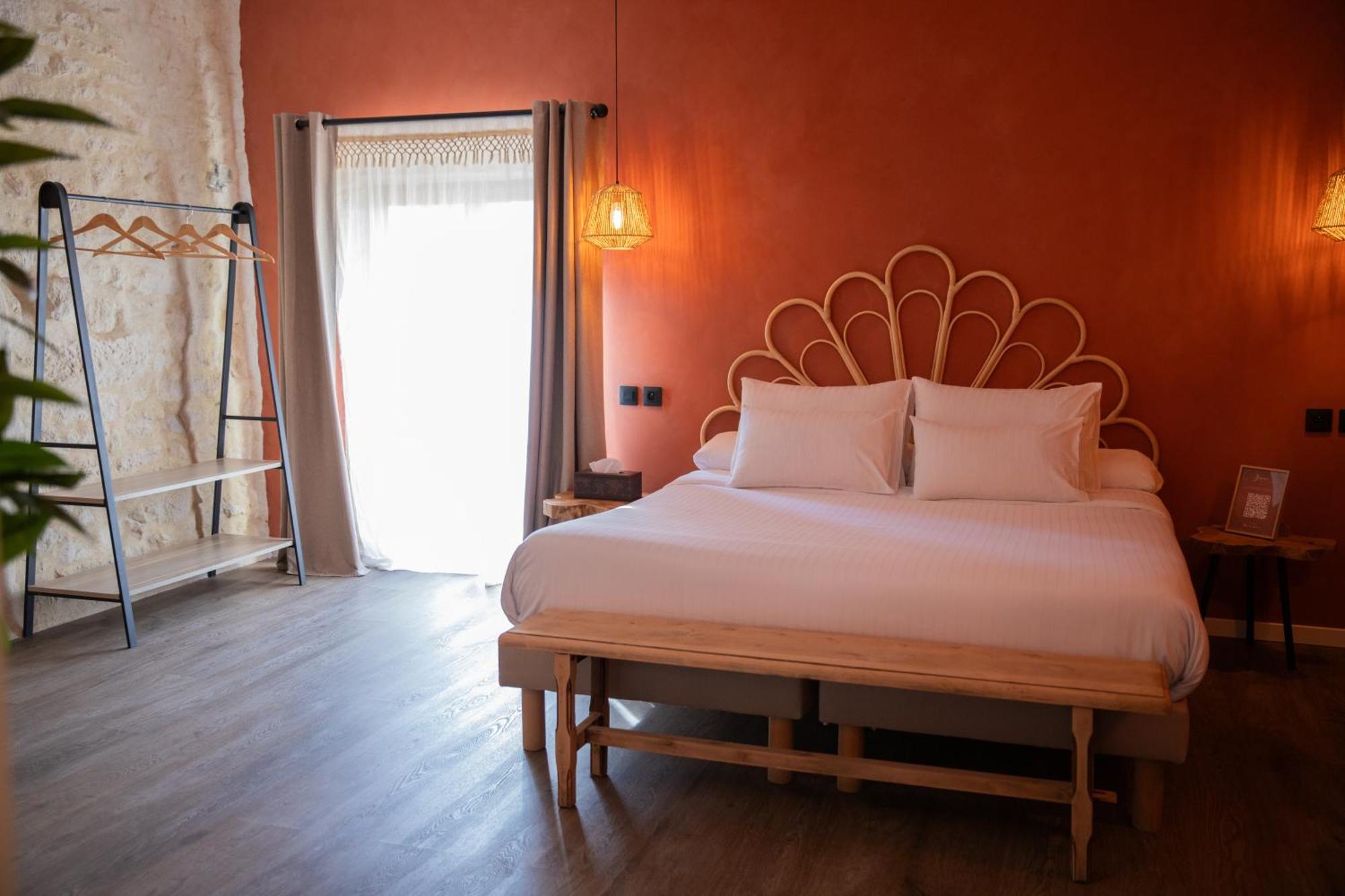 Maison Roucas - Restaurant Et Chambres D'Hotes Solérieux Dış mekan fotoğraf