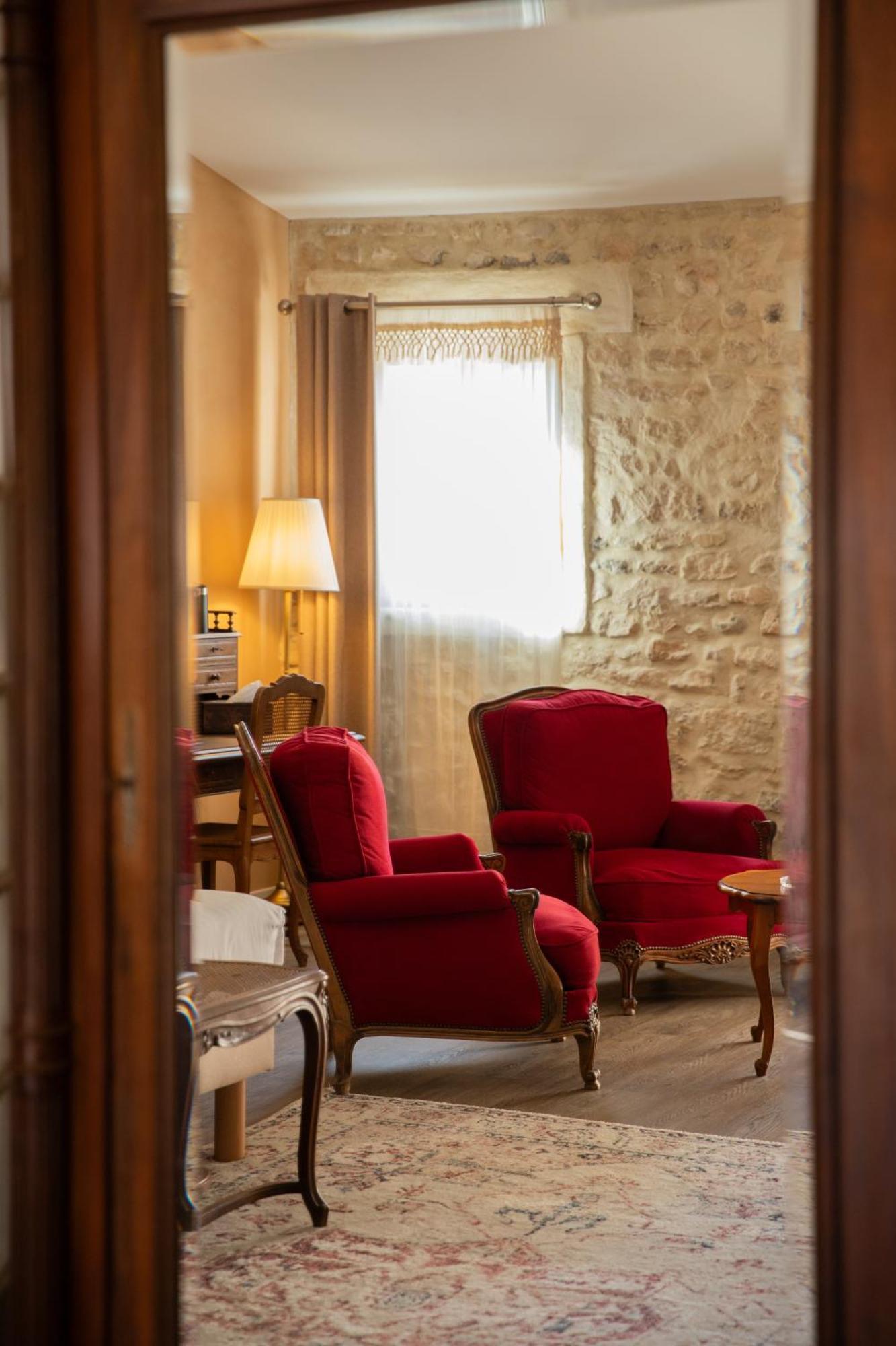 Maison Roucas - Restaurant Et Chambres D'Hotes Solérieux Dış mekan fotoğraf