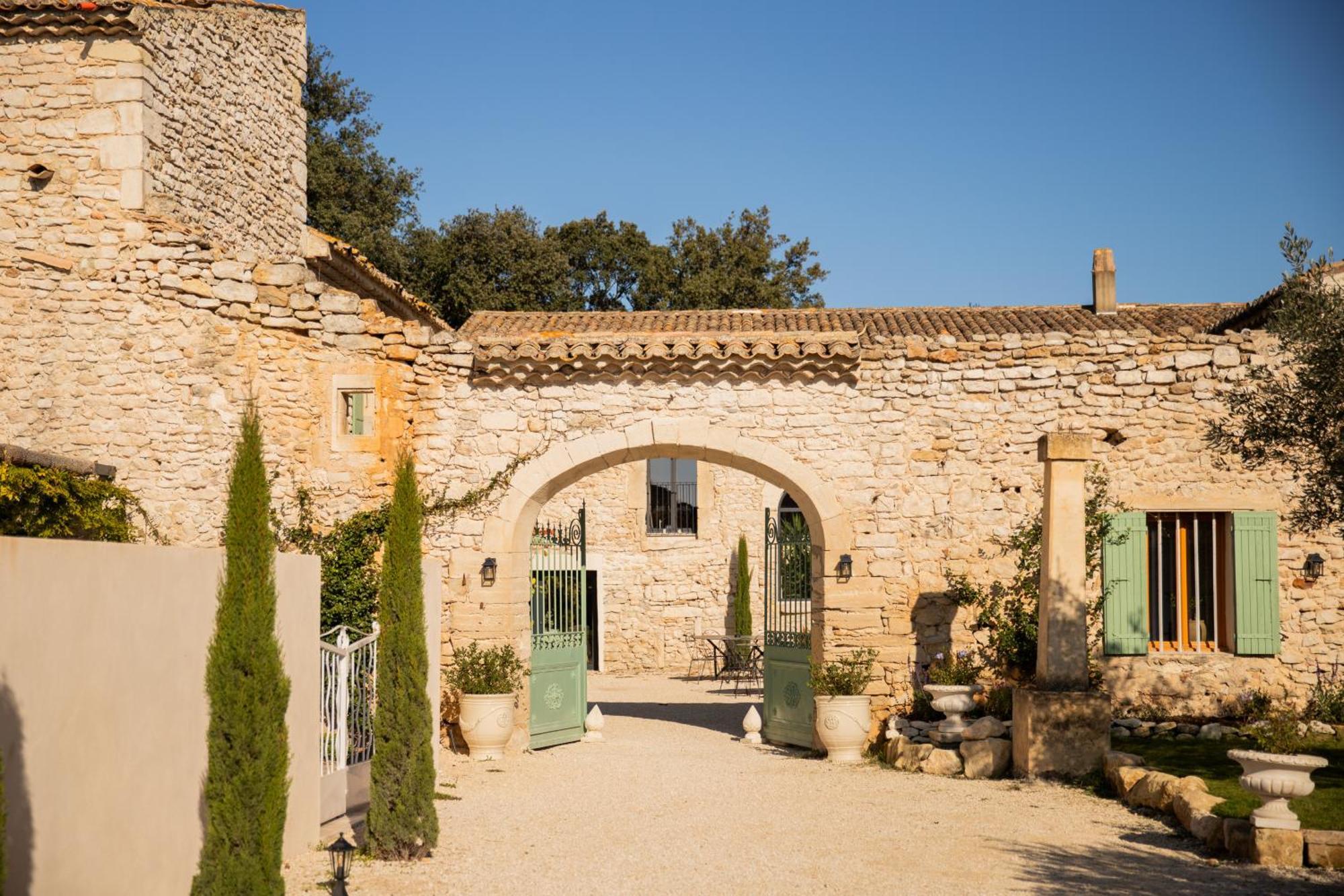 Maison Roucas - Restaurant Et Chambres D'Hotes Solérieux Dış mekan fotoğraf